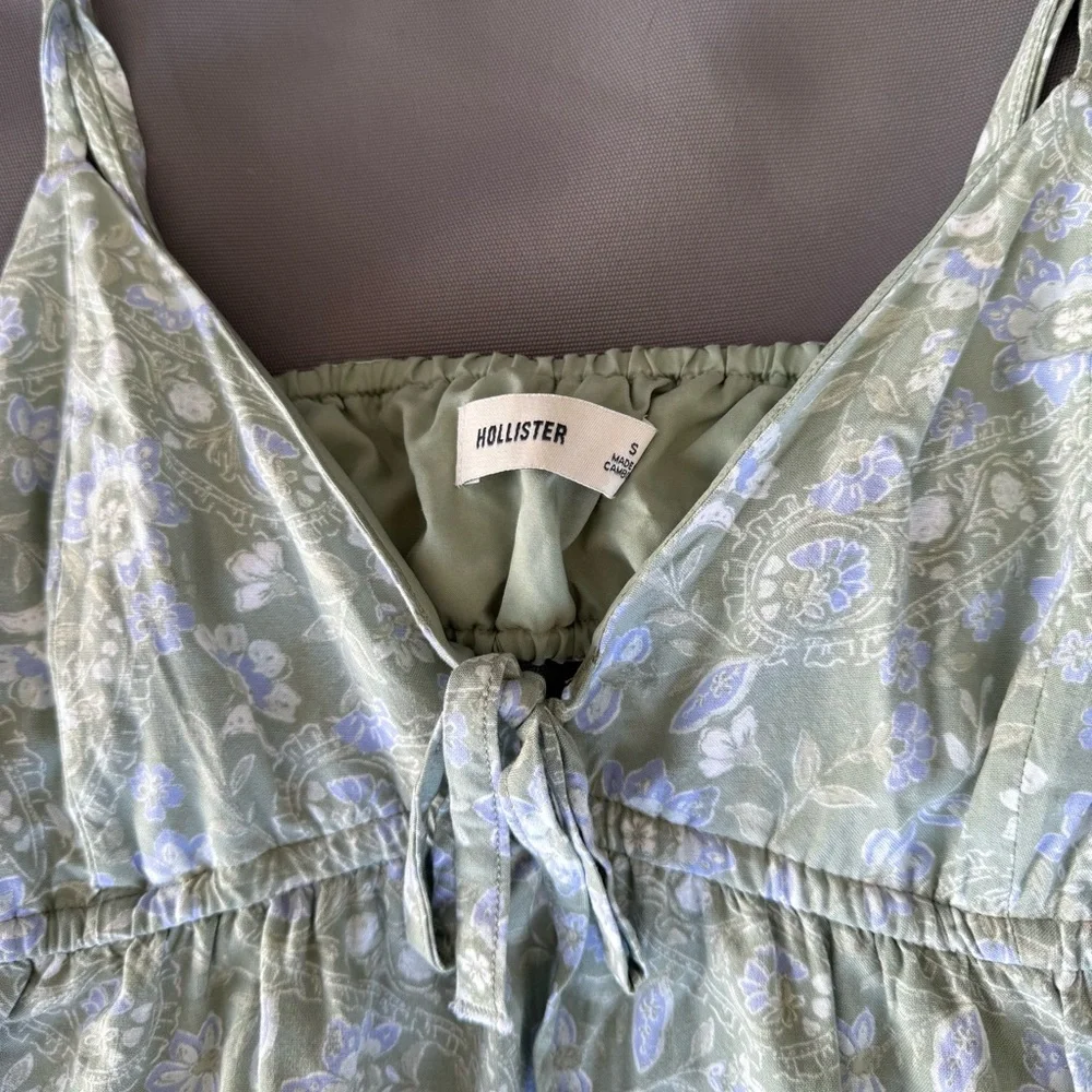 Hollister floral dress - Picture 3 of 5